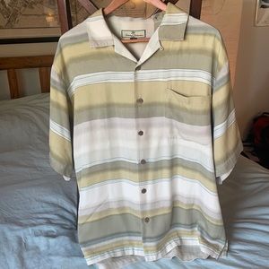 Tommy Bahama men’s relaxed casual button down shirt, Size L, 100% silk